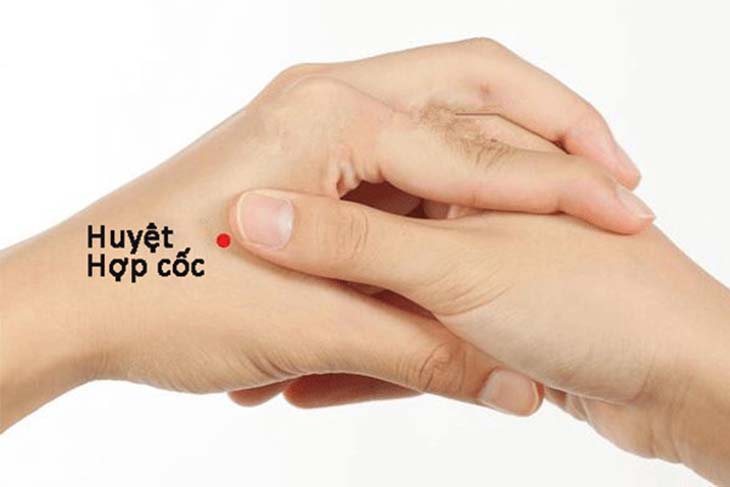  Cach-massage-xoa-bóp-tri-ngat-mui-2