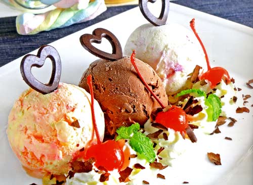 Máy làm kem tươi BQ833